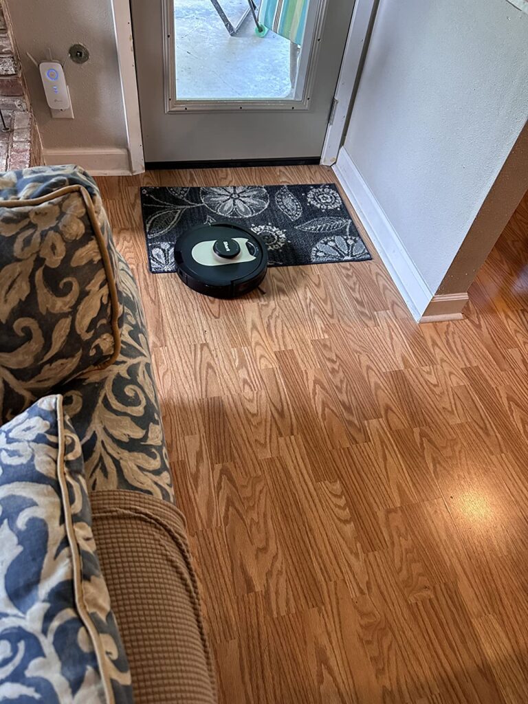 Not sure about Shark AV2501AE vs AV2501S? We simplify the specs and highlight what truly matters.